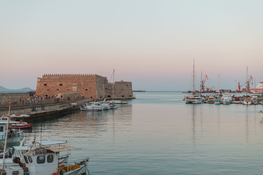 Το ενετικό λιμάνι του Ηρακλείου – case study AI recommendation στην Κρήτη